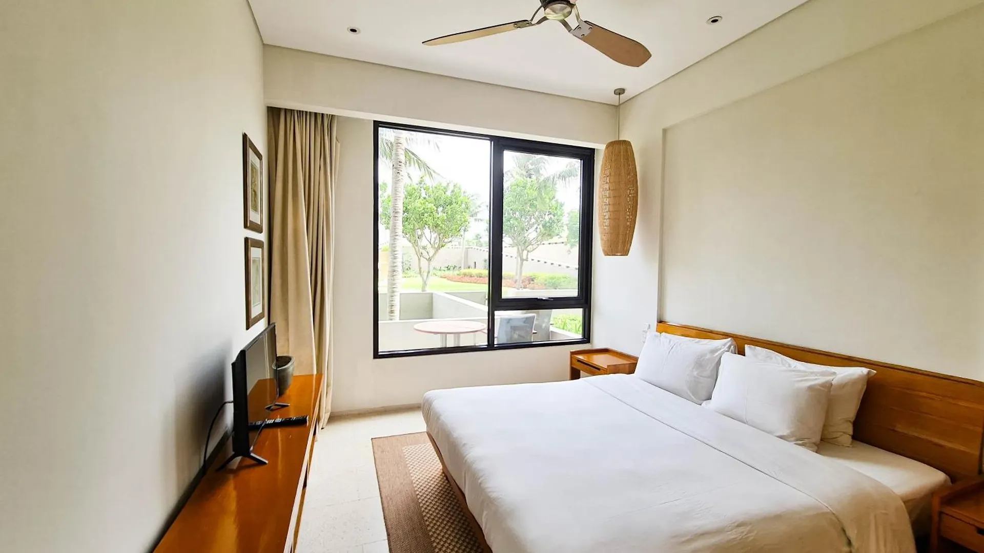 Resort Apartment, 1 Minutes Walk From The Beach! Da Nang Apartment