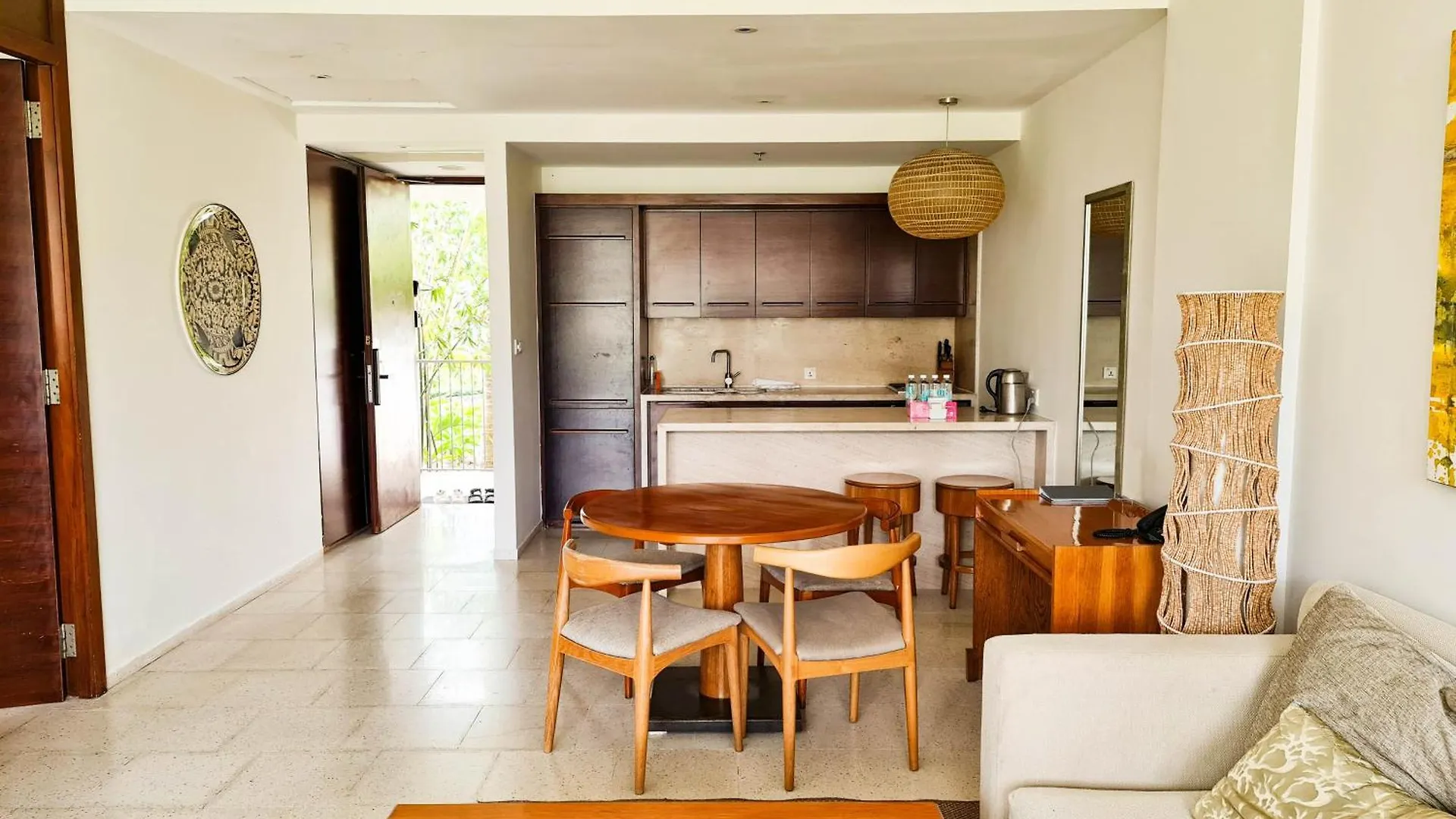Resort Apartment, 1 Minutes Walk From The Beach! Da Nang
