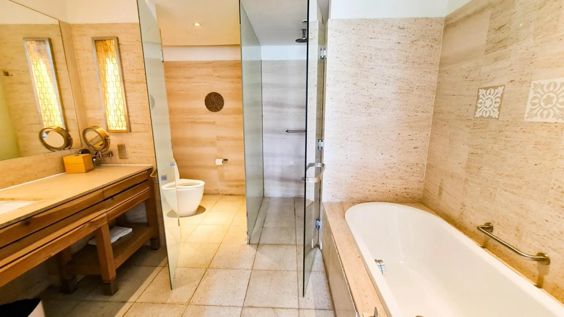 Apartment Resort Apartment, 1 Minutes Walk From The Beach! Da Nang Vietnam