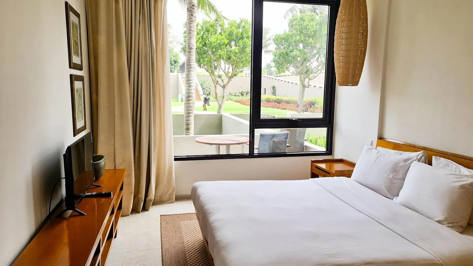 Resort Apartment, 1 Minutes Walk From The Beach! Da Nang