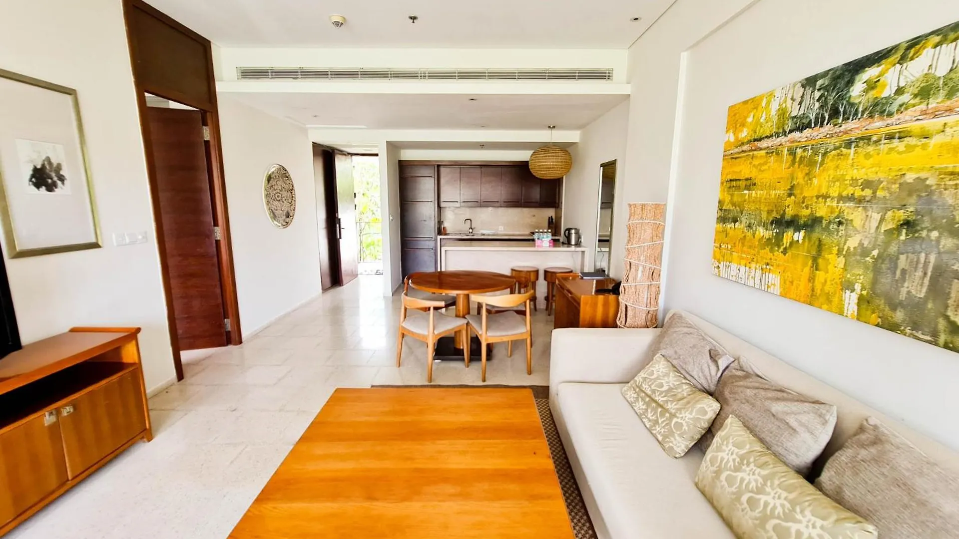 Resort Apartment, 1 Minutes Walk From The Beach! Da Nang Apartment