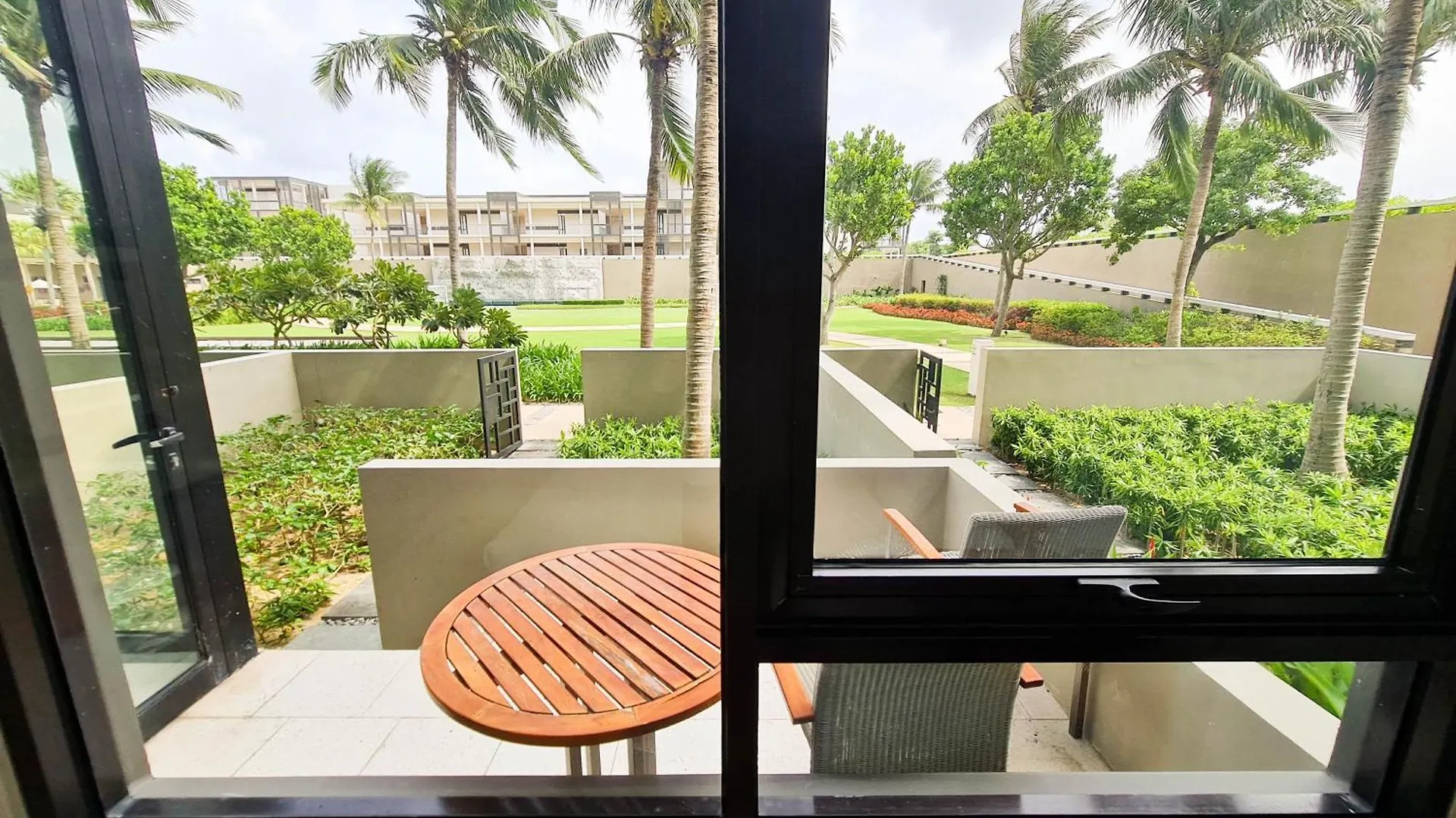 Resort Apartment, 1 Minutes Walk From The Beach! Da Nang 0*,  Vietnam